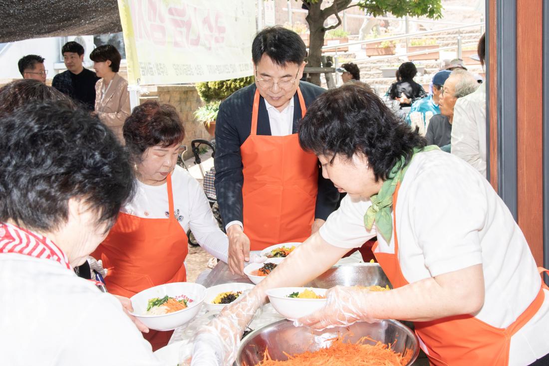 20250605_금사금빛풍물회 어르신 국수나눔 행사_2.jpg