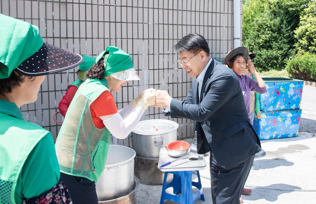 20250611_선두구동 새마을부녀회, 사랑의 삼계탕 나눔행사_3.jpg