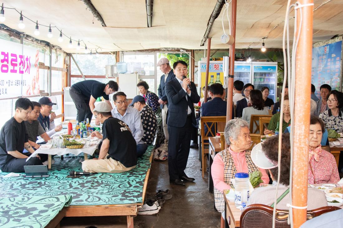 20250611_오륜대 마을경로잔치_4.jpg