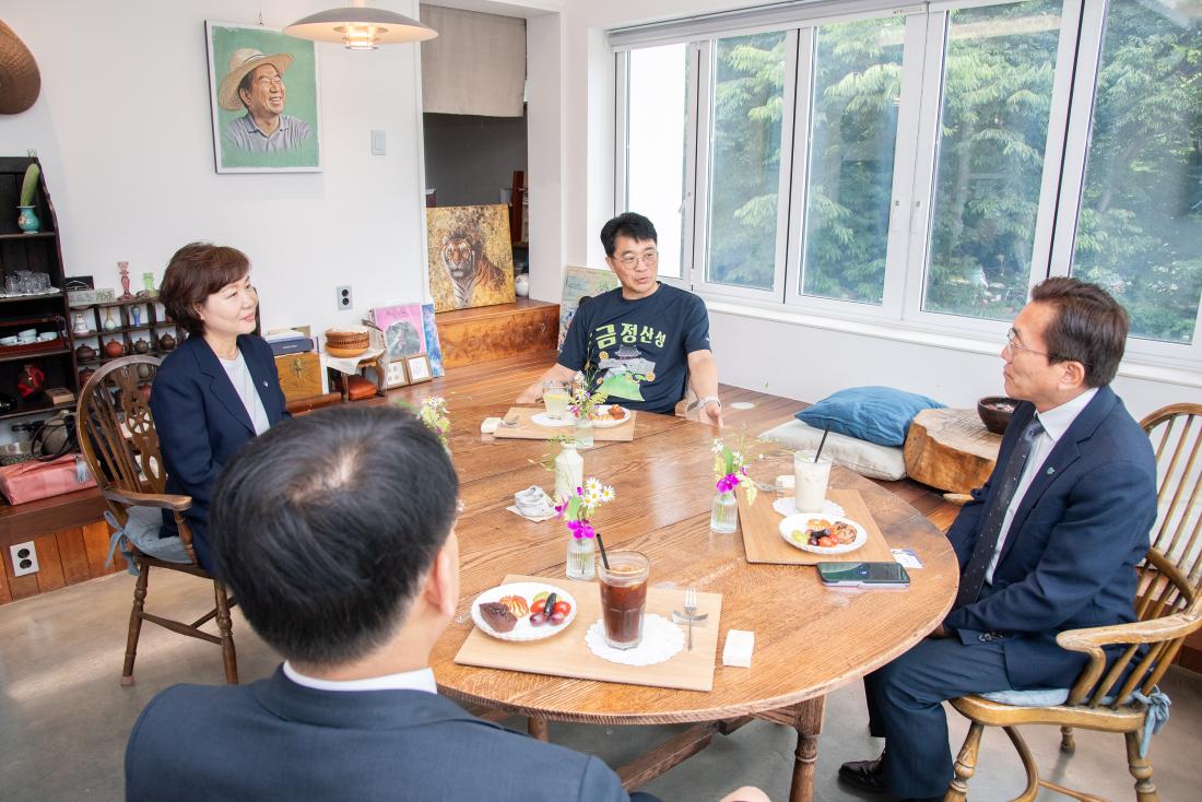 20250613_자매도시 방문단 차담회 개최_5.jpg