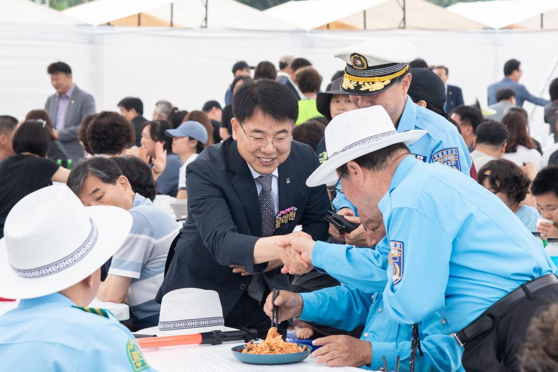 20250613_금정산성축제_부스방 문_5.jpg