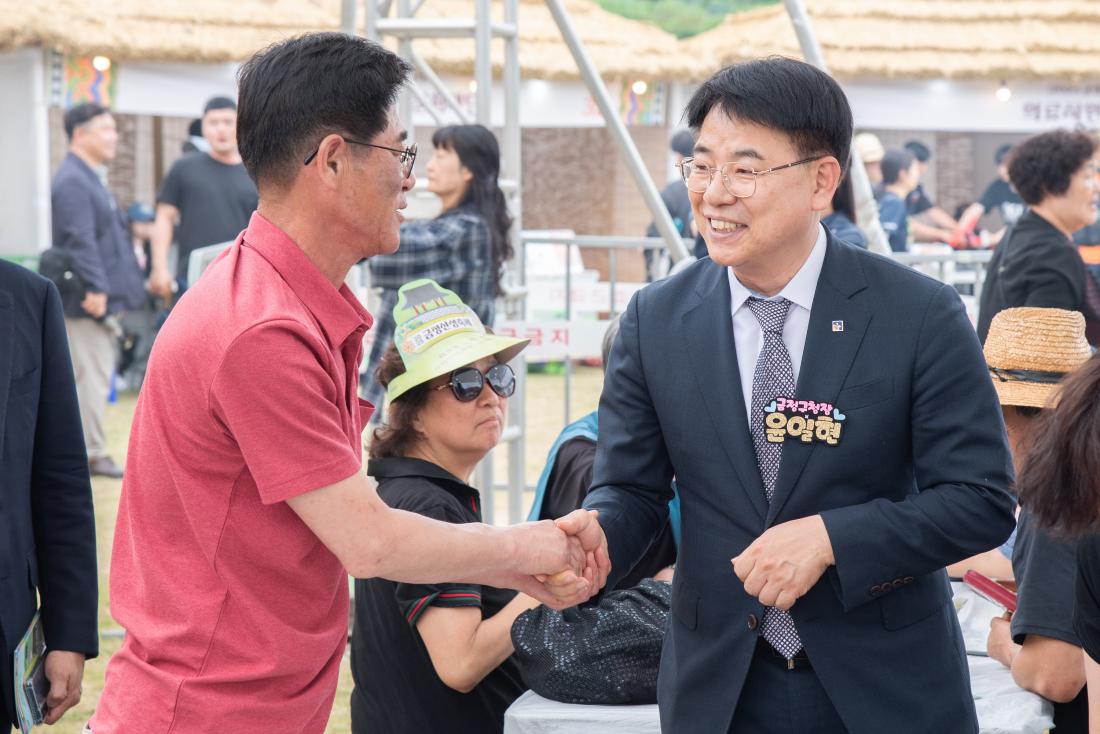 20250613_금정산성축제_부스방 문_8.jpg