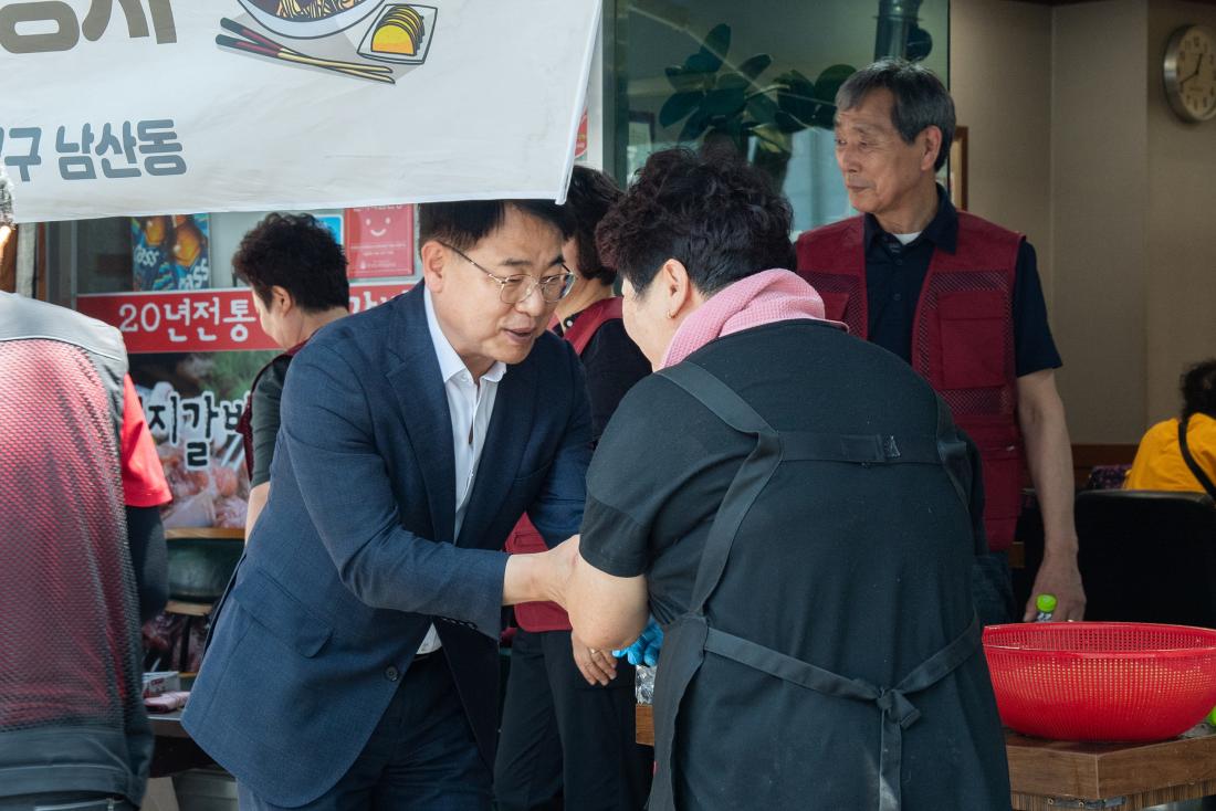 20250618_온정회, 사랑의 짜장면 나눔 행사_9.jpg