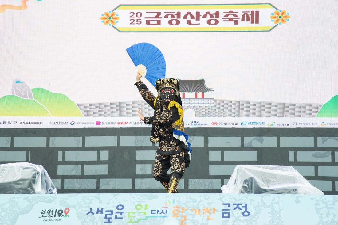 20250614_변검 공연_1.jpg