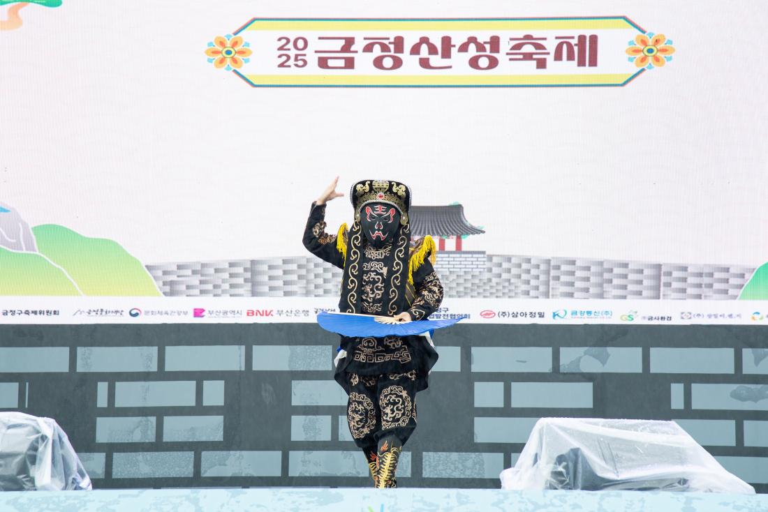 20250614_변검 공연_2.jpg