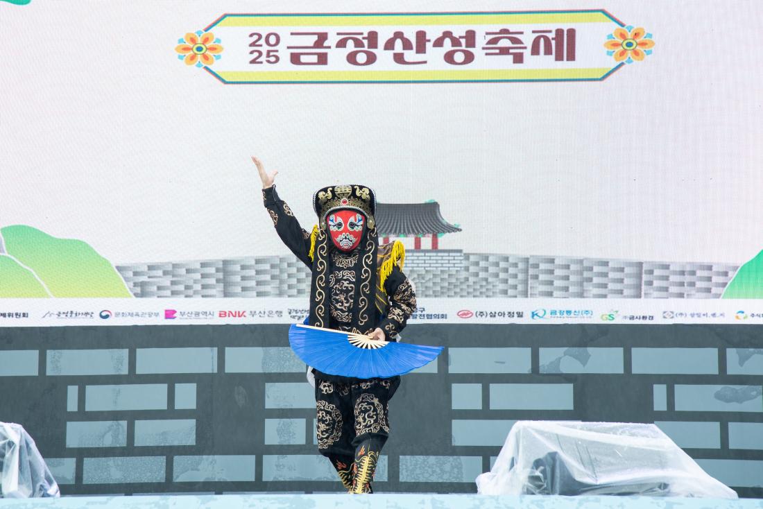 20250614_변검 공연_3.jpg