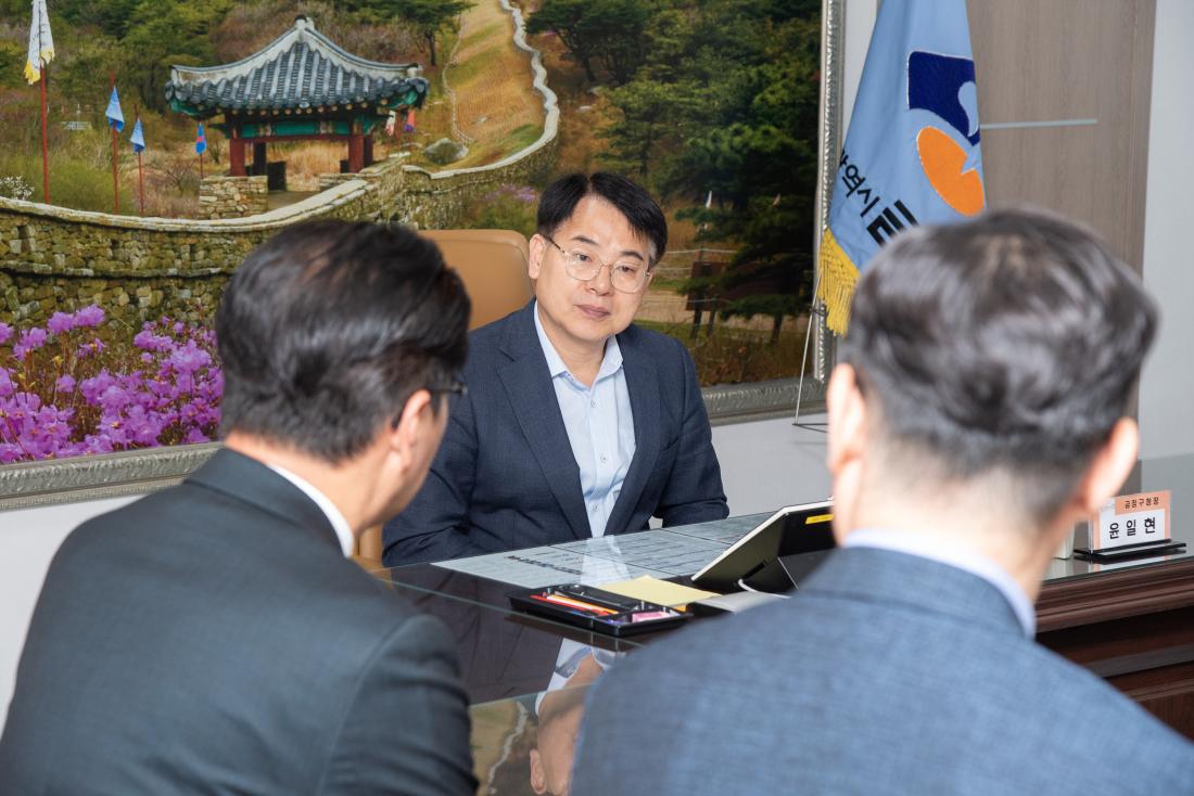 20250625_BNK부산은행, 이웃돕기 성품 기탁_4.jpg