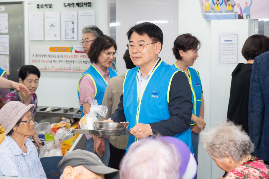 20250627_부곡2동 새마을부녀회, 삼계탕 나눔 Day 행사_11.jpg