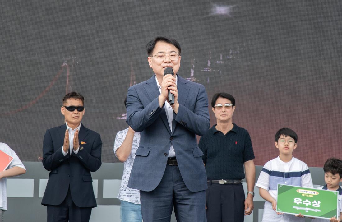 20250615_럭키노래방 시상_2.jpg