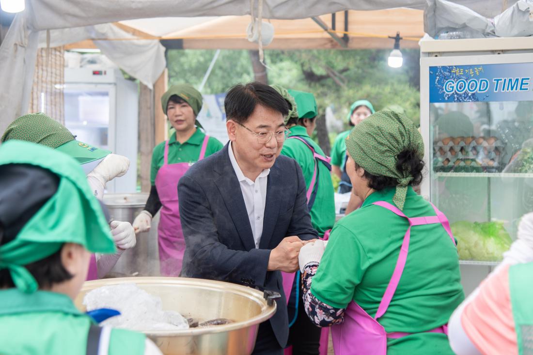 20250615_금정산성축제 부스방문_15.jpg