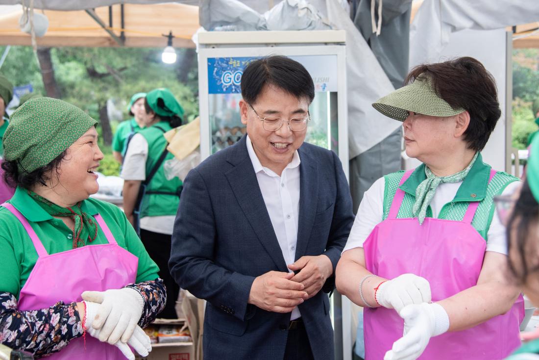20250615_금정산성축제 부스방문_16.jpg