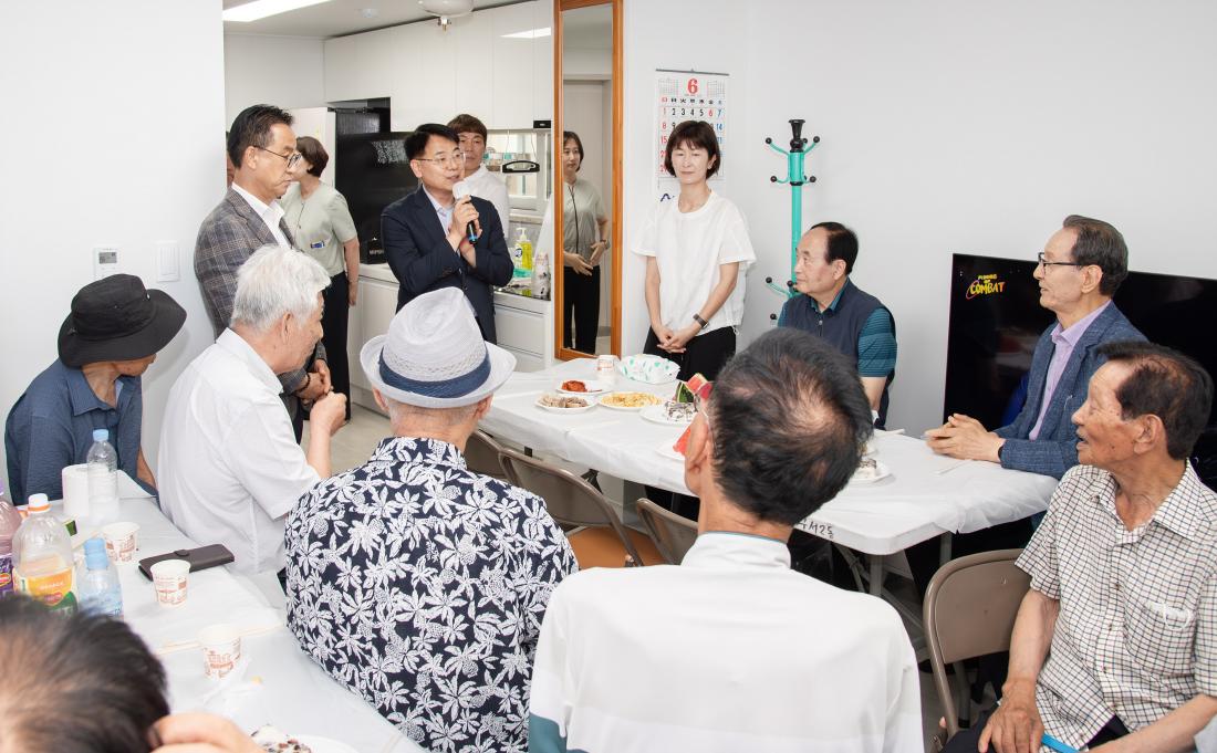 20250630_구서2동 어르신 경로잔치_6.jpg