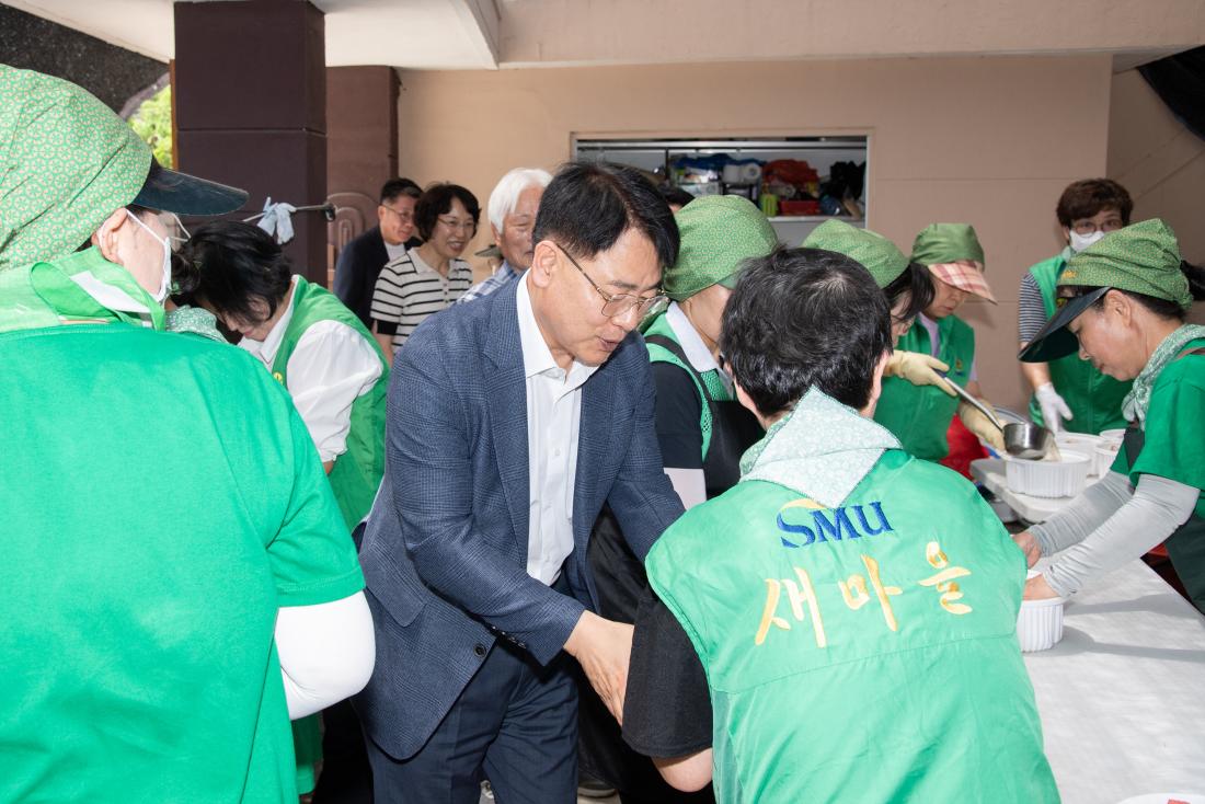 20250709_장전2동 새마을부녀회, 건강한 여름나기 삼계탕 나눔행사_3.jpg