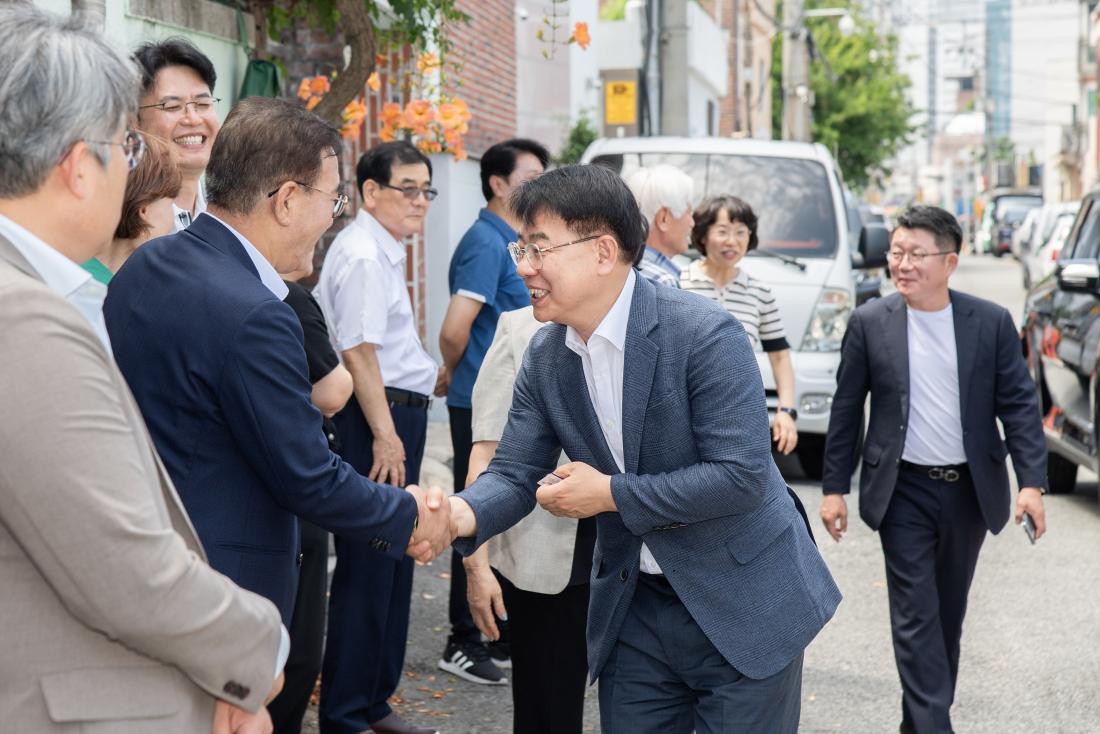 20250709_장전2동 새마을부녀회, 건강한 여름나기 삼계탕 나눔행사_2 (2).jpg