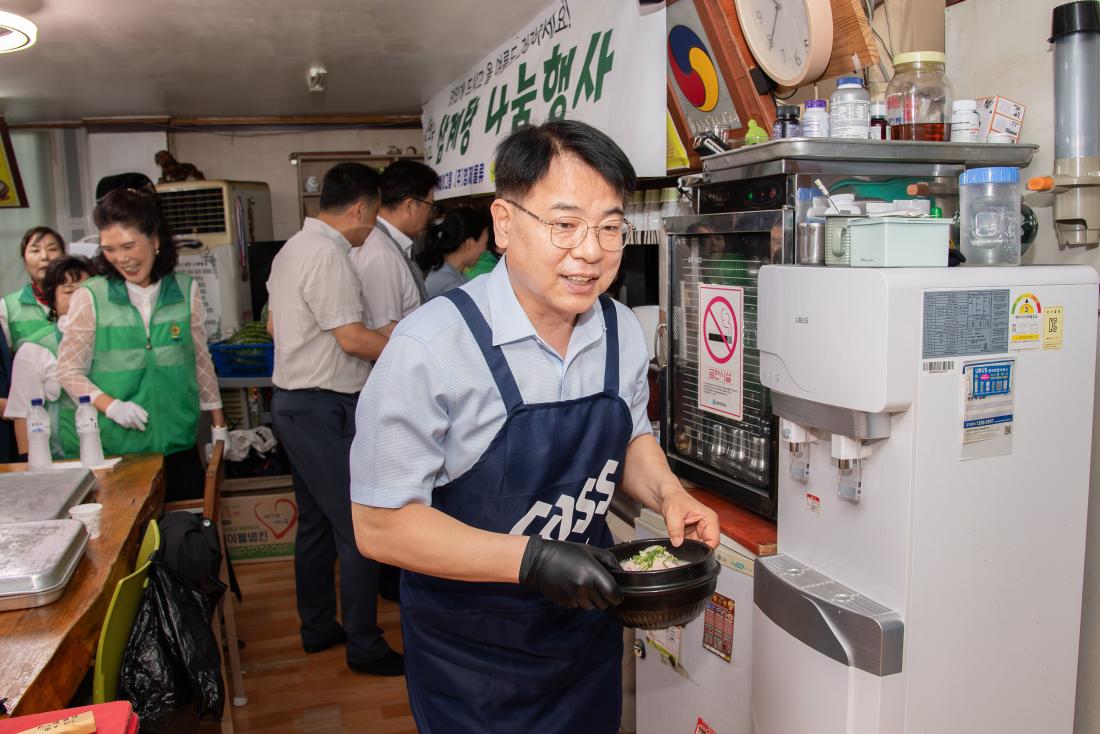 20250710_금사회동동 새마을부녀회, 건강한 여름나기 삼계탕 나눔행사_2.jpg