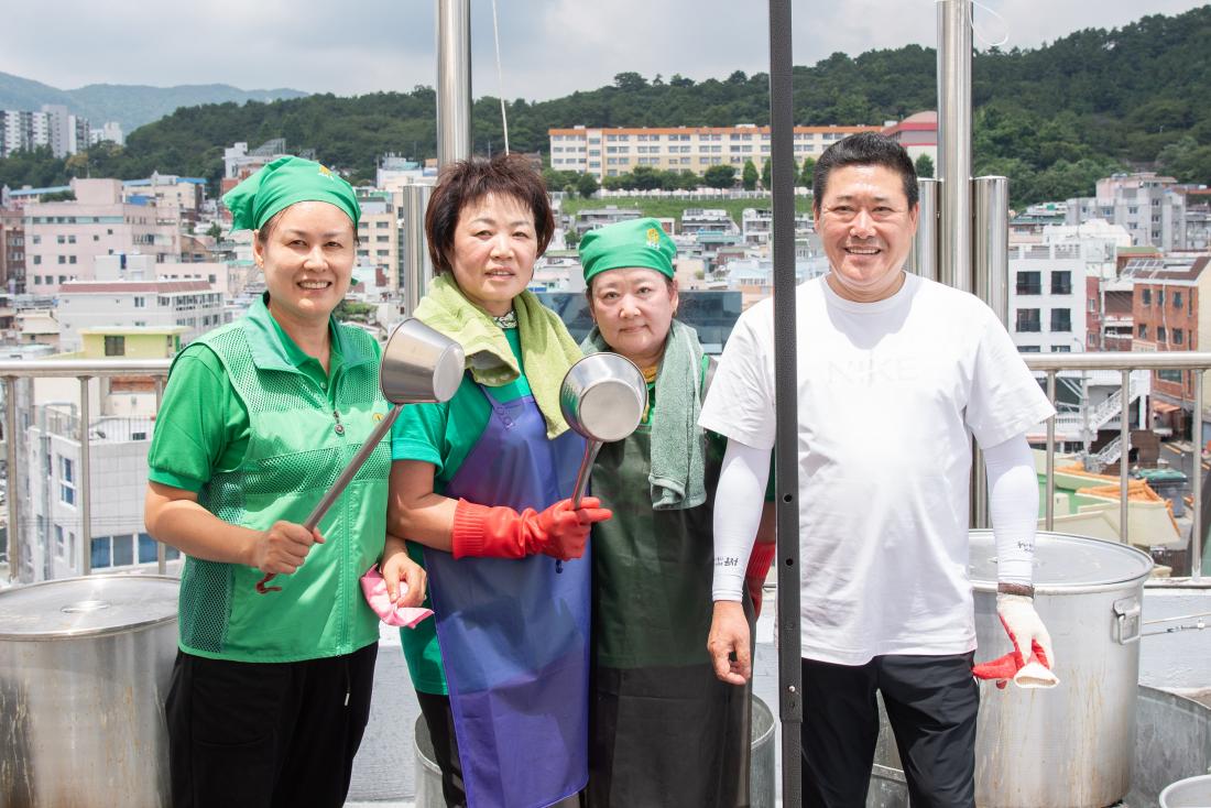20250715_서3동 새마을부녀회, 건강한 여름나기 삼계탕 나눔행사_13.jpg