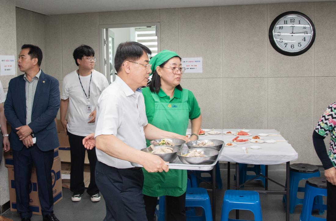 20250715_서3동 새마을부녀회, 건강한 여름나기 삼계탕 나눔행사_3.jpg