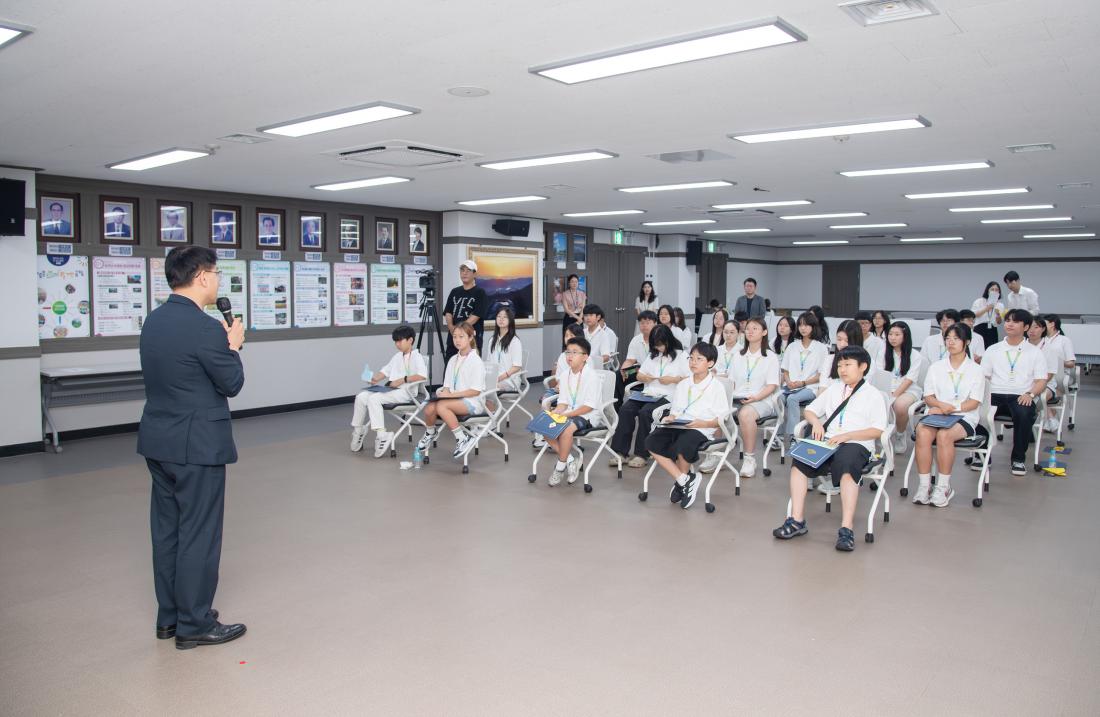 20250719_2025 금정구 어린이청소년의회 위촉식_48.jpg