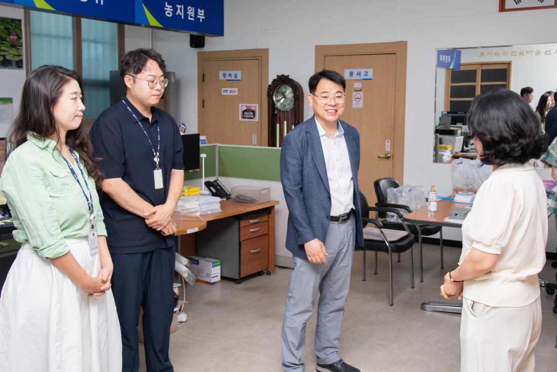 20250729_민생회복 소비쿠폰 지급 현장 직원 격려 _10.jpg