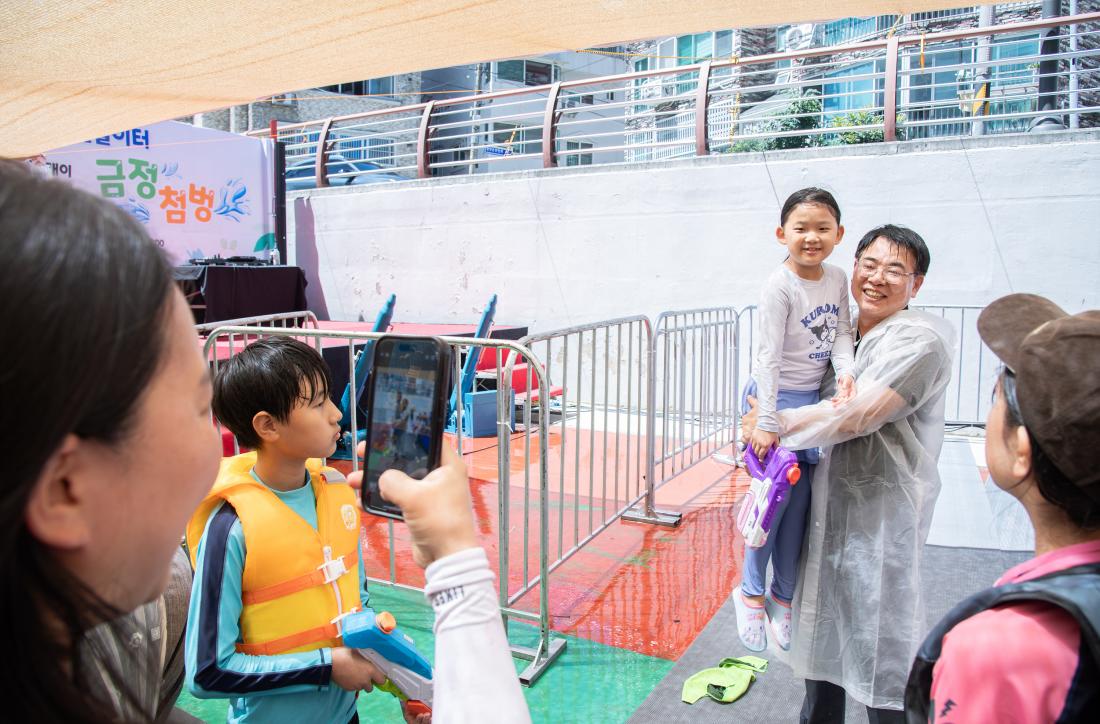 20250727_20250727_온천천 물놀이터 '금정 첨벙' 현장방문_20.jpg