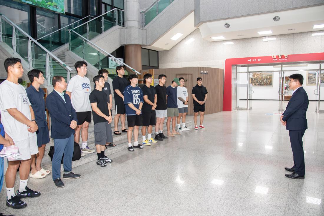 20250829_금정구축구협회 대통려기 출정 격려_4.jpg