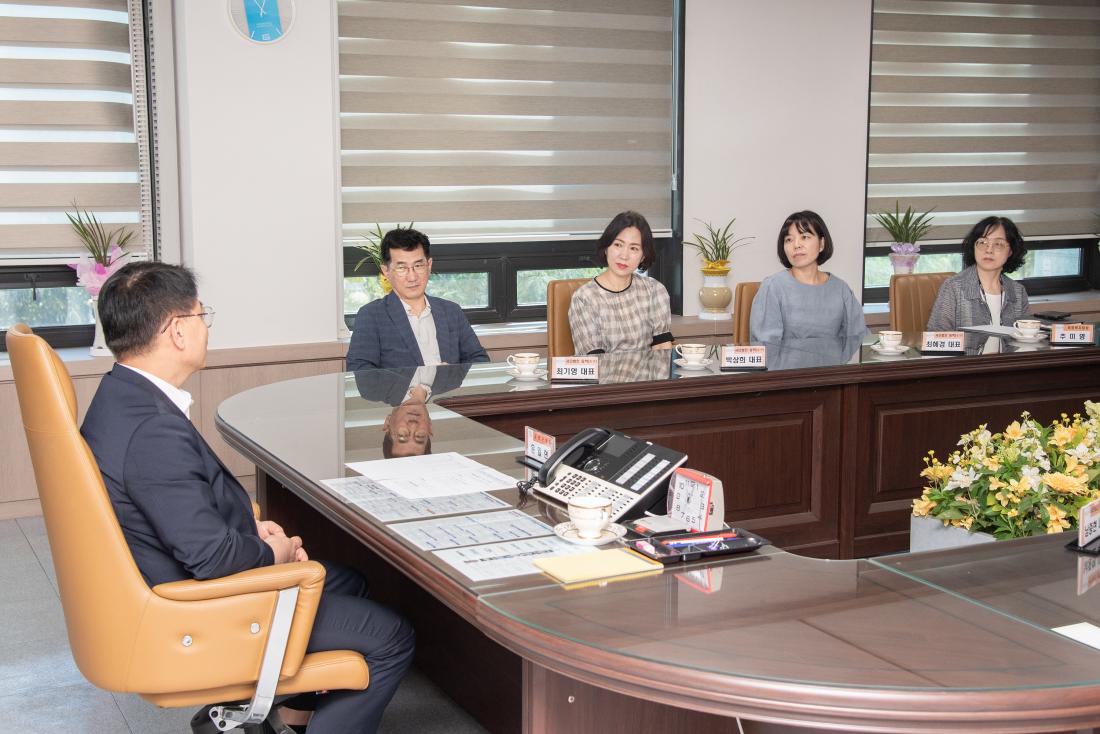 20250905_(사)동학, 2학기 학습지원 성품 기탁_7.jpg