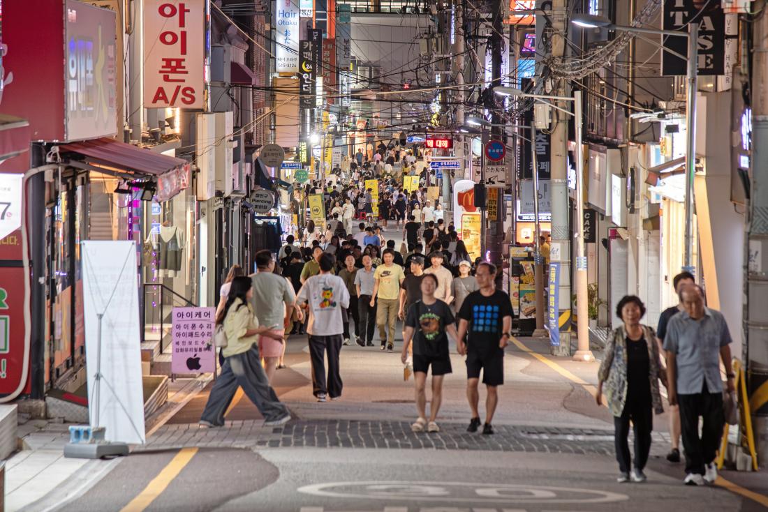 20250905_부산세일페스타 '부대 앞으로'_38.jpg