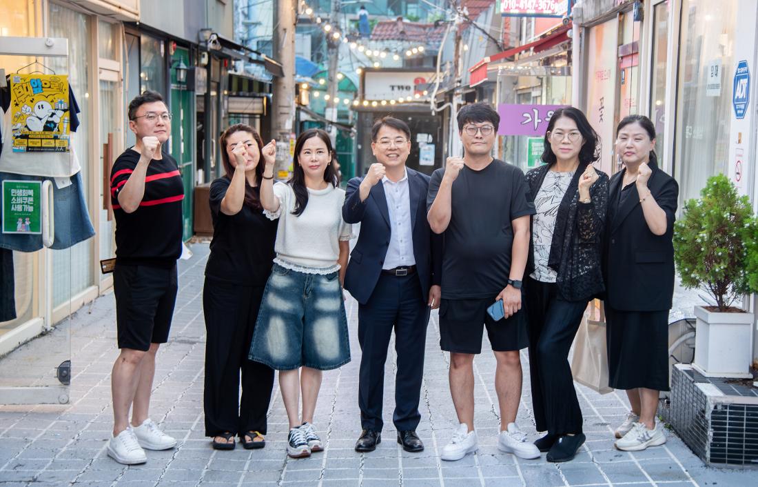 20250905_부산세일페스타 '부대 앞으로'_7.jpg