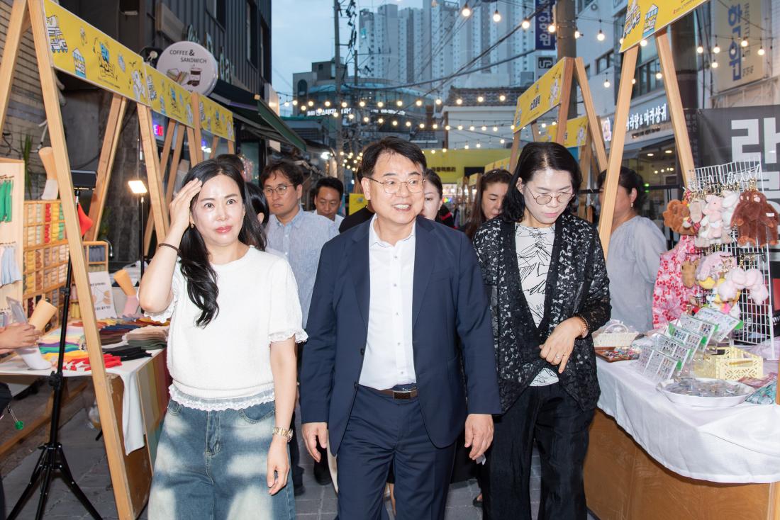 20250905_부산세일페스타 '부대 앞으로'_5.jpg