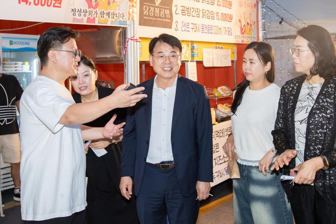 20250905_부산세일페스타 '부대 앞으로'_8.jpg