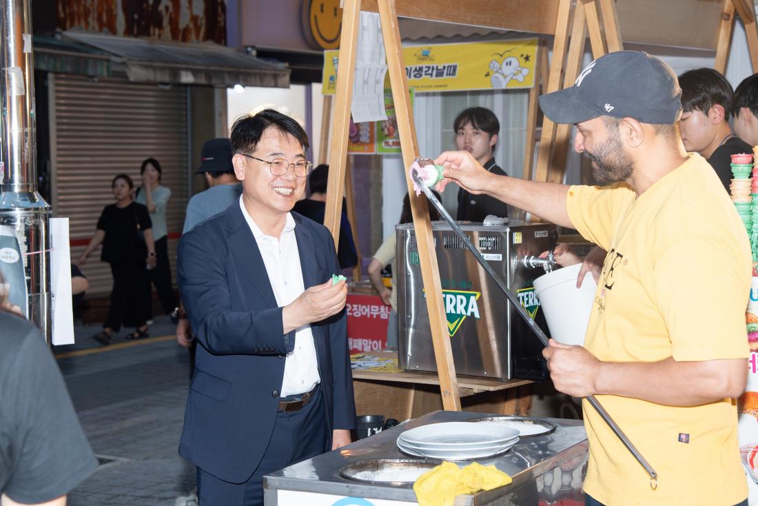 20250905_부산세일페스타 '부대 앞으로'_11.jpg