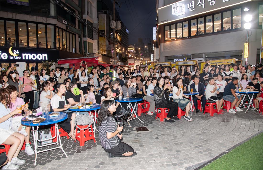 20250905_부산세일페스타 '부대 앞으로'_28.jpg