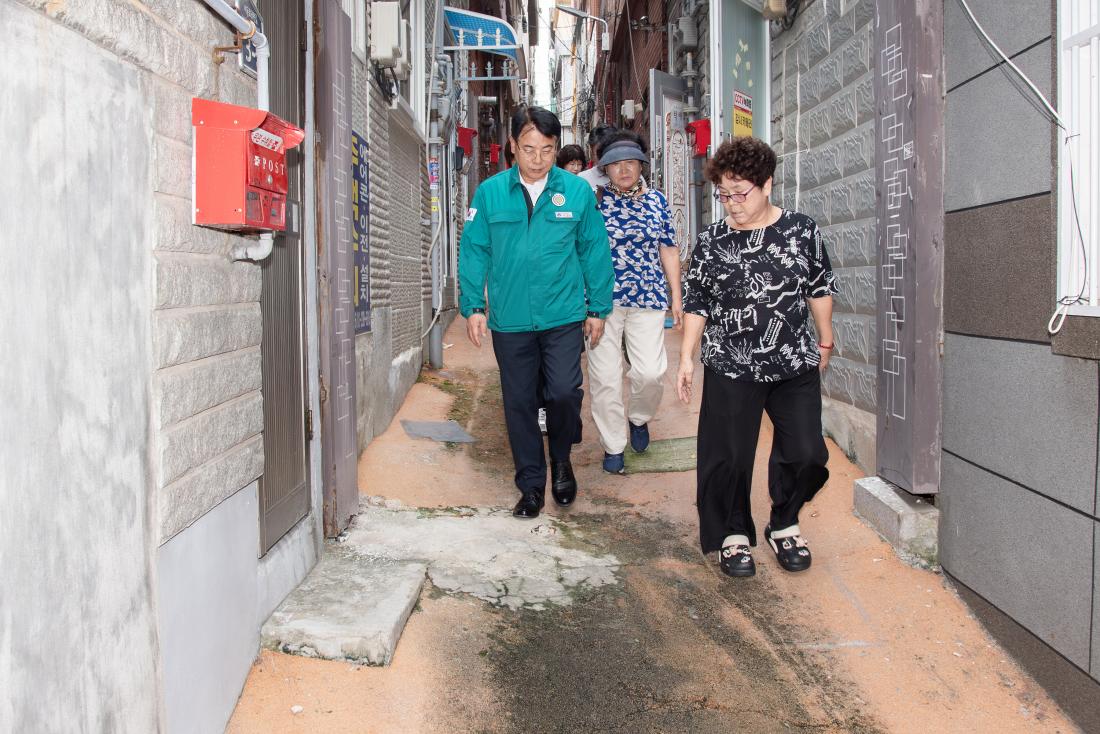 20250910_방역관련 현장방문_7.jpg