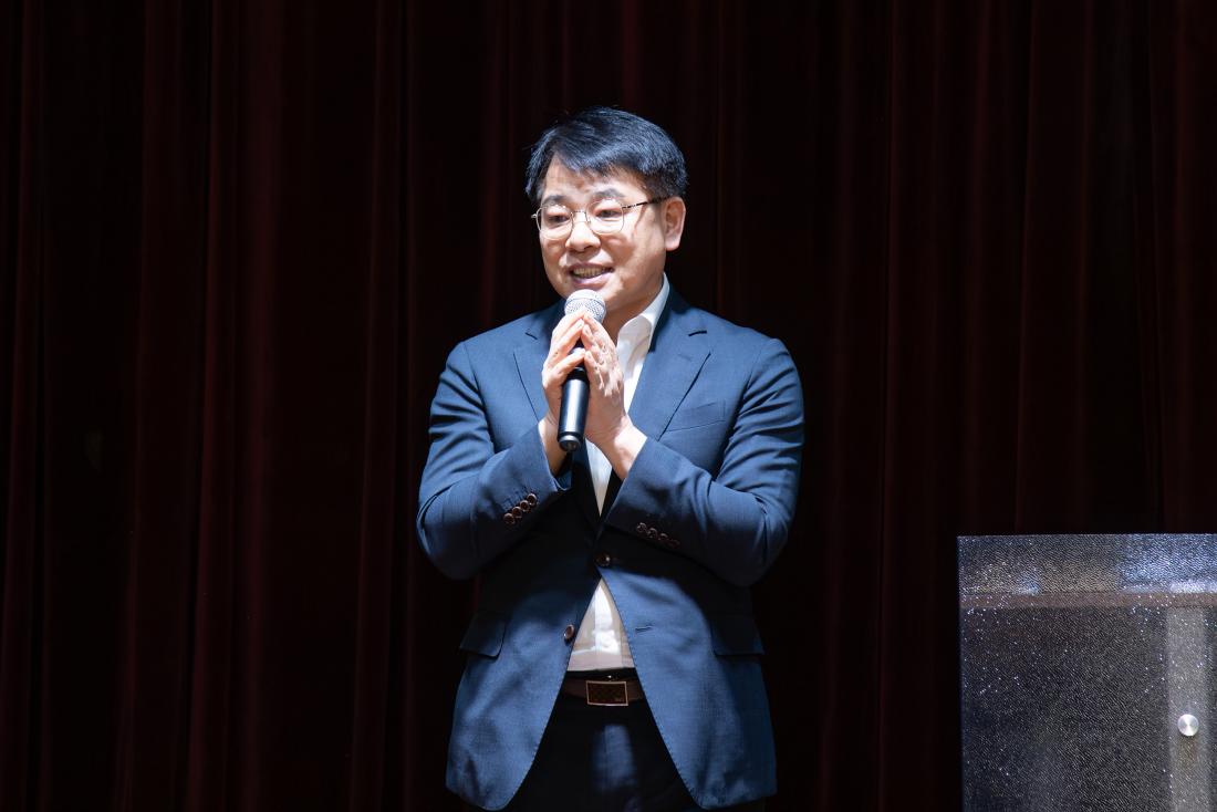 20250912_북 콘서트 - 송길영 작가_3.jpg