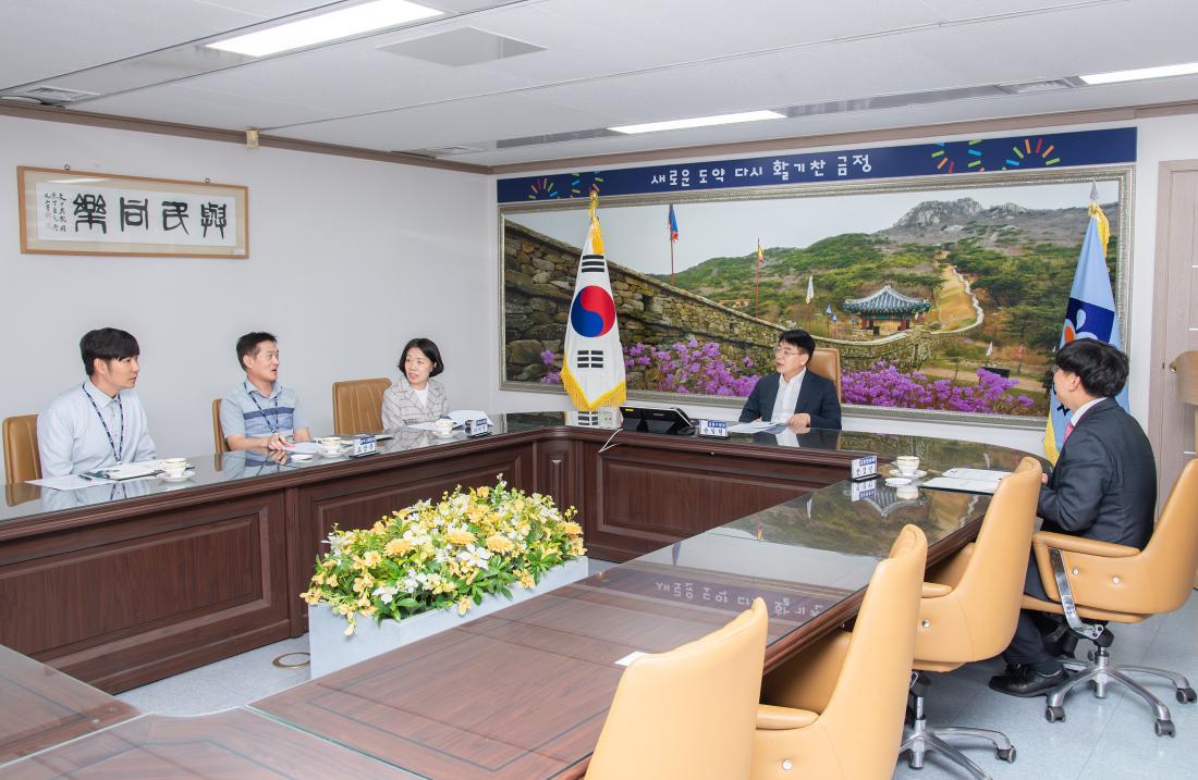 20250912_고문 변호사 위촉장 수여식_6.jpg