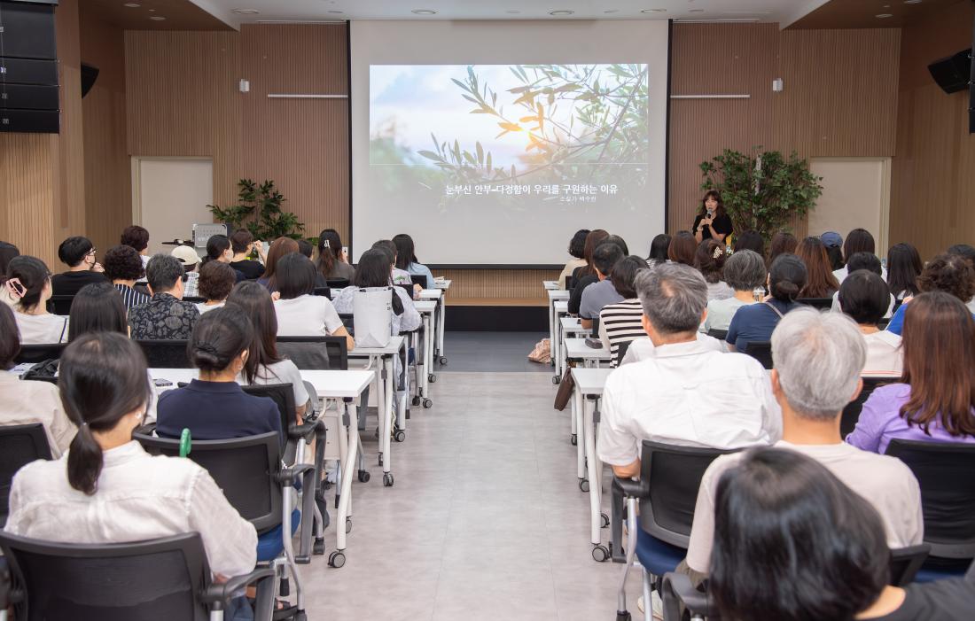 20250913_백수린 작가와의 만남_9.jpg
