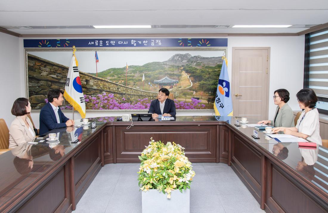 20250916_(주)메이븐스 이웃돕기 성품 기탁식_3.jpg