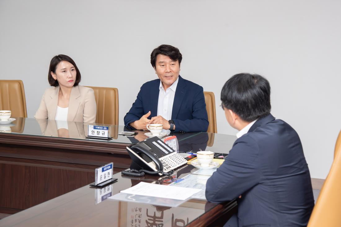 20250916_(주)메이븐스 이웃돕기 성품 기탁식_7.jpg