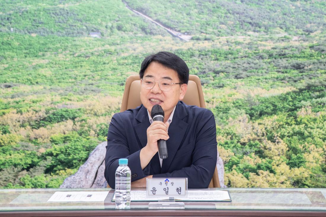 20250919_승진 직원 임용장 수여_9.jpg