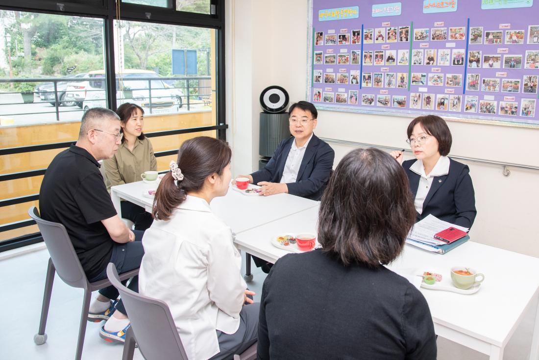 20250929_사회복지시설 방문_7.jpg
