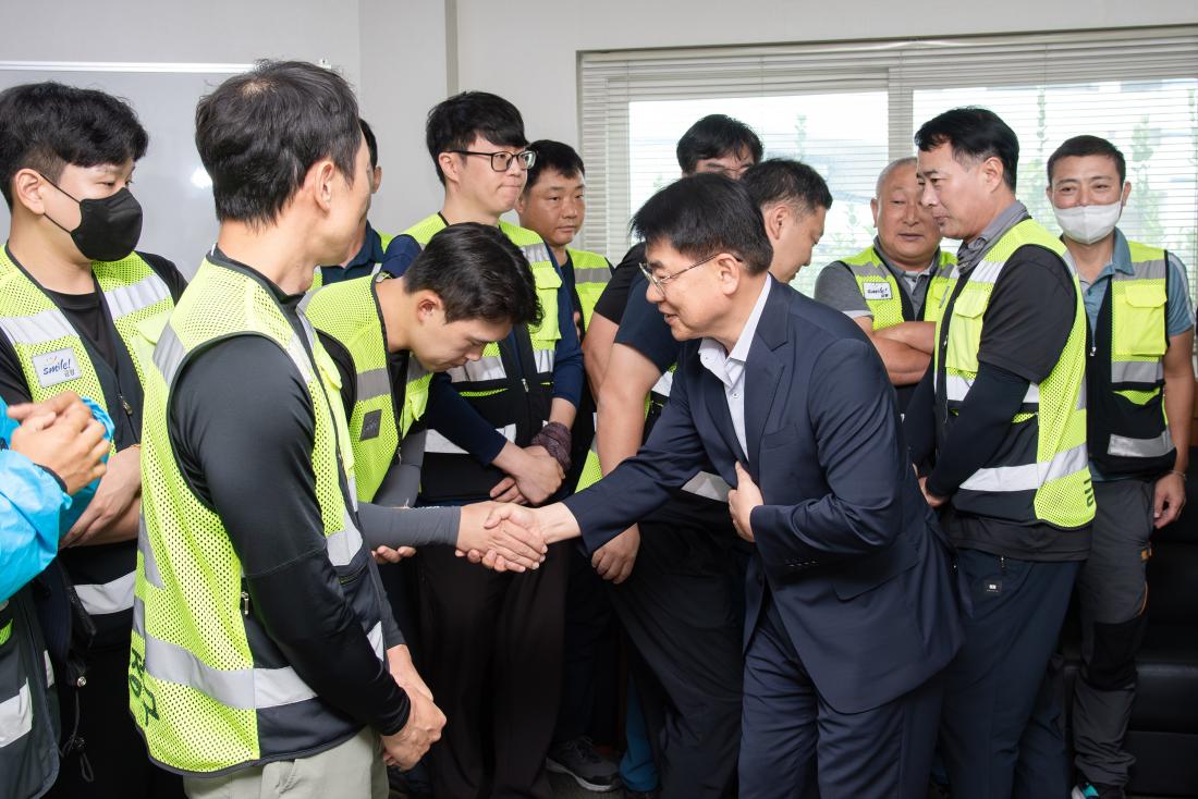 20251002_현업종사원 격려 방문_9.jpg