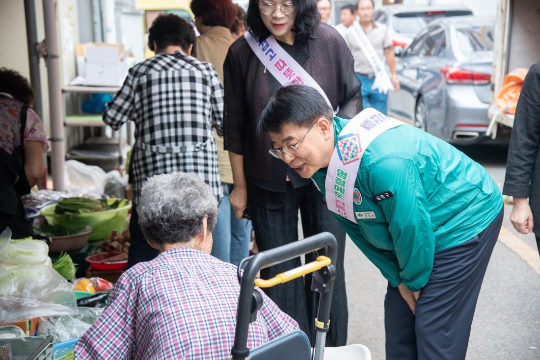 202501002_전통시장 방문_10.jpg