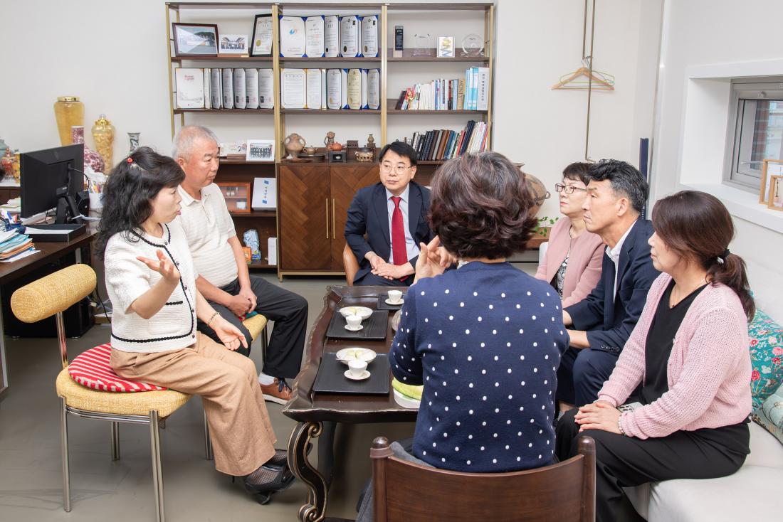 20251013_라라라 페스티벌 참여 우수사업장 현장방문_8.jpg