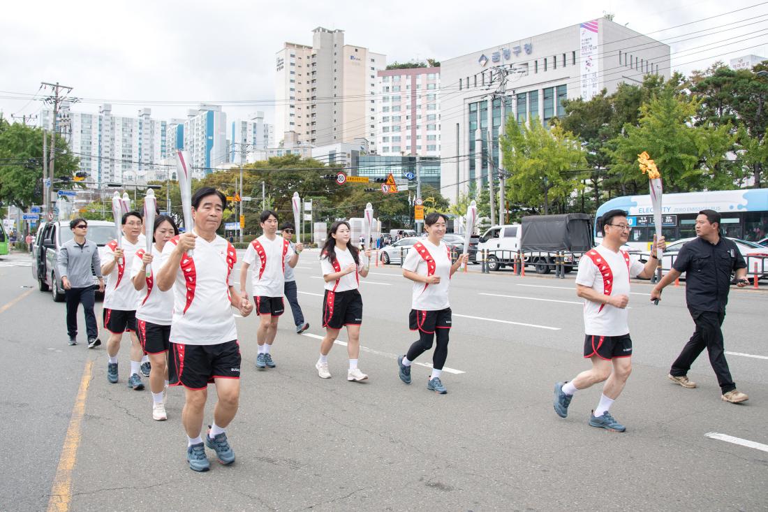 20251016_2025년 전국(장애인)체전 성화봉송 행사_54.jpg