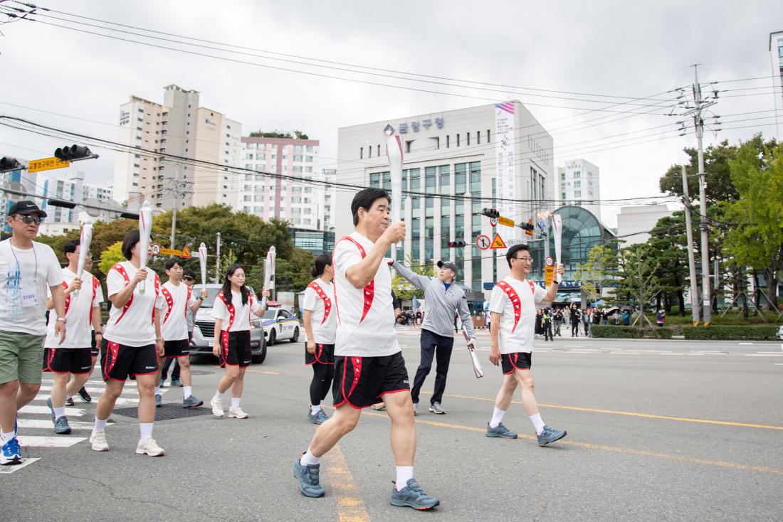 20251016_2025년 전국(장애인)체전 성화봉송 행사_52.jpg