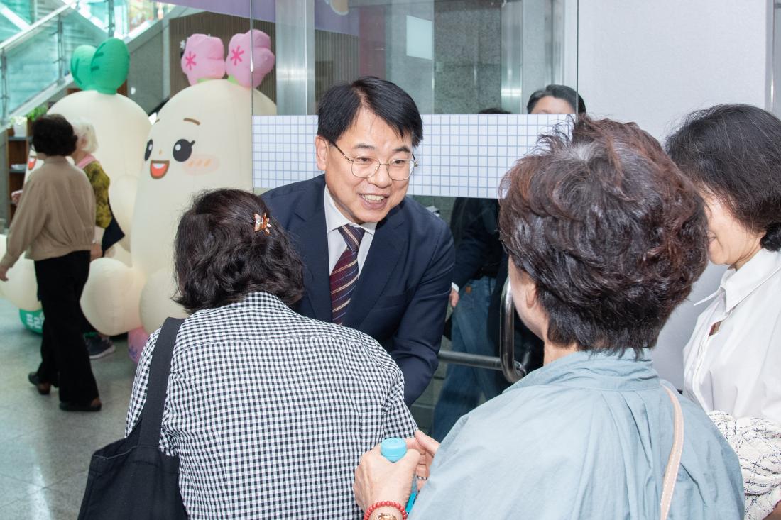 20251017_민선 지방자치 30주년, 취임 1주년 기념 주민 소통 콘서트_33.jpg