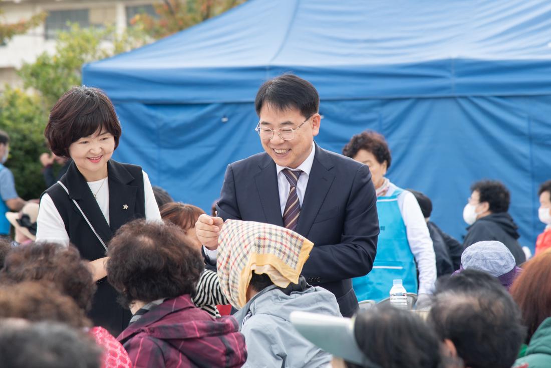 20251024_(사)해맑음회 어르신 한끼 나눔행사_4.jpg