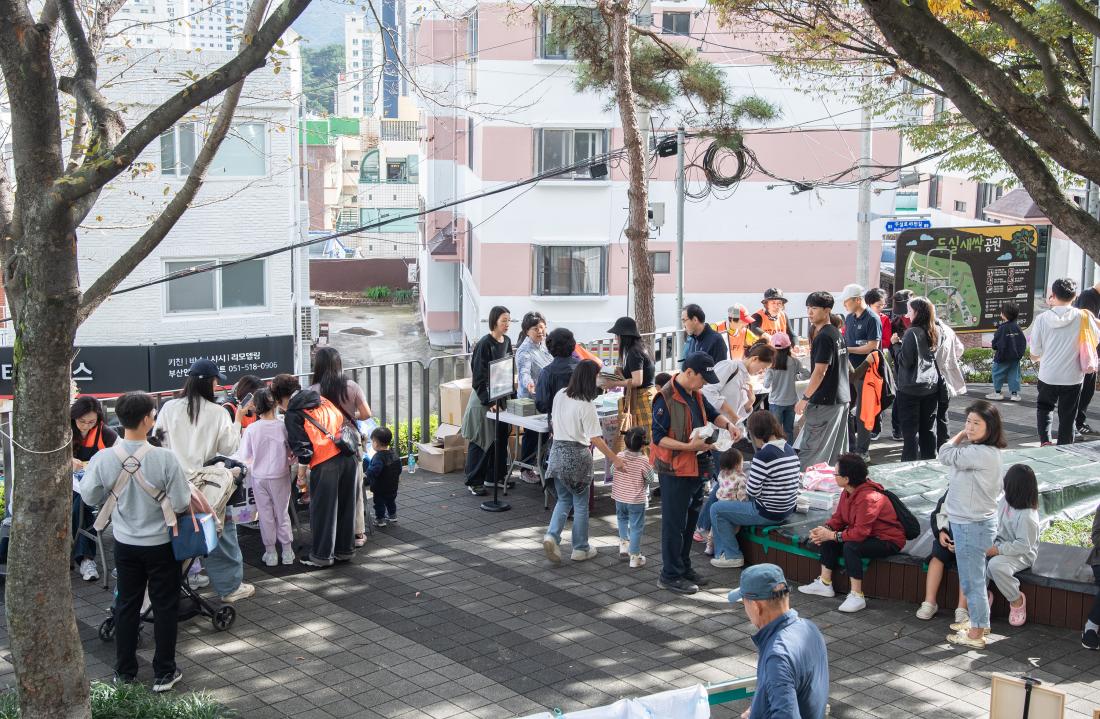 20251025_제3회 워킹 버스킹페스타_11.jpg