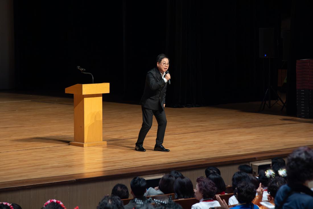 20251028_제6회 경로당 예술 프로그램 발표회_7.jpg