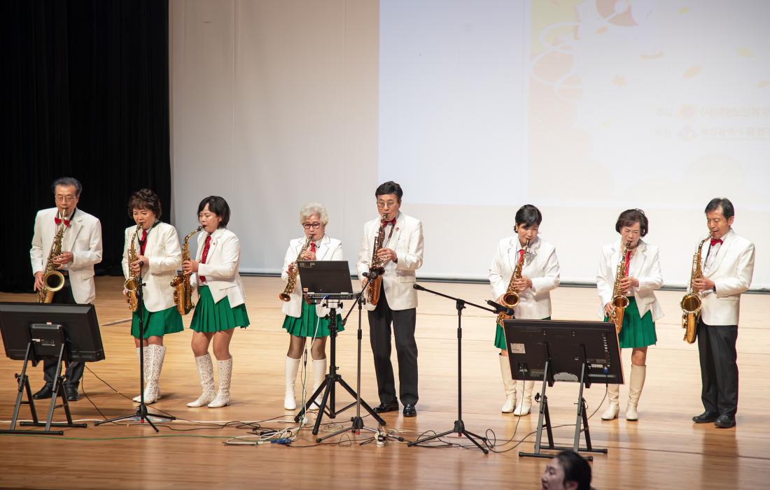 20251028_제6회 경로당 예술 프로그램 발표회_9.jpg